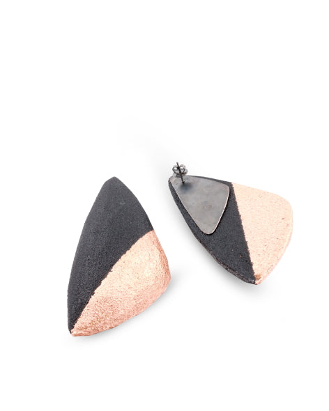 Bold Minimalism XL Black & Copper Triangular earrings