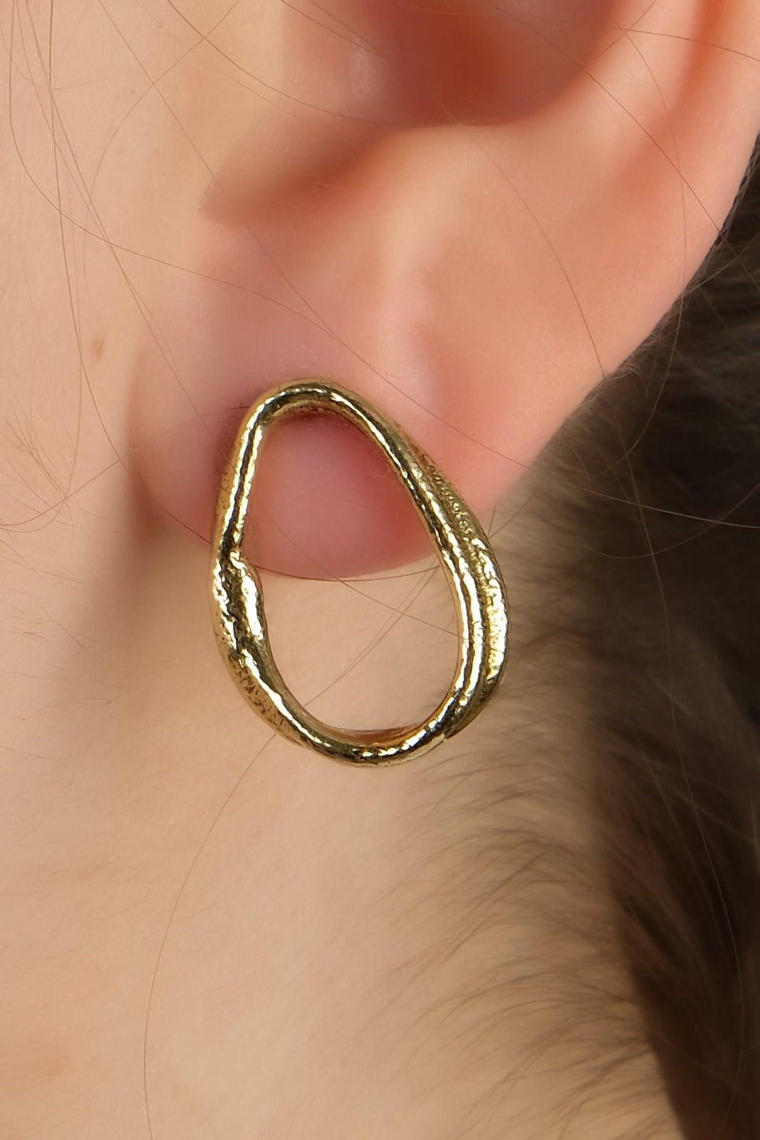 O’lava stud earrings golden